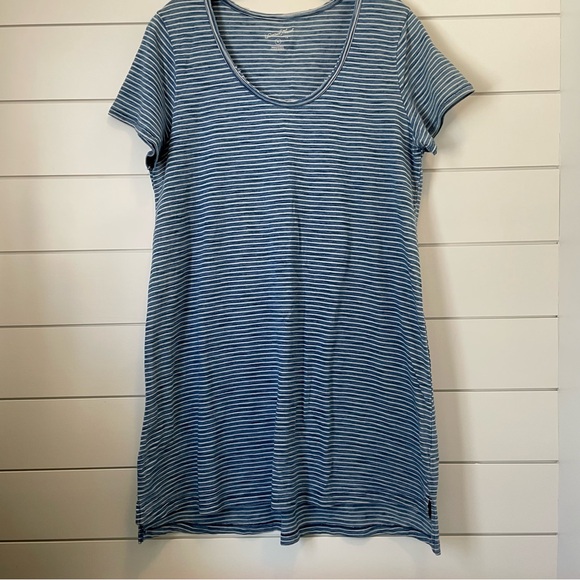 Universal Thread Dresses & Skirts - Universal Thread Blue and White Striped Tee T-Shirt Dress swim cover-up nautical